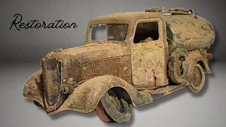 Restoring a Vintage Ford Pickup Tank - Bringing History Back to Life!