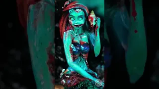 🧟‍♀️ Creepy zombie Little Mermaid diorama 🧜‍♀️💀 #miniature