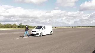 Peugeot Expert // Commercial Van Safety Tests 2022 // EURO NCAP //