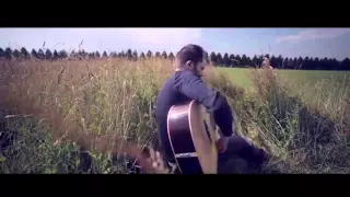 Очень красиво играет на гитаре! ЗАСЛУШАТЬСЯ МОЖНО - Very nice playing guitar! TO LISTEN