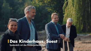 Viele kleine Helfer beim Spatenstich für "Das Kinderhaus" in Soest