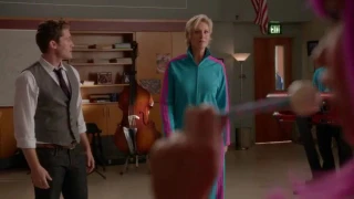 "Roar"(Glee Cast Version)Glee latino season 5 capitulo 4
