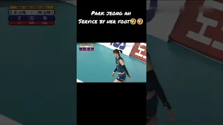 Funny moments, Park Jeong Ah servis by her foot at Korean All star #volleyball #parkjeongah