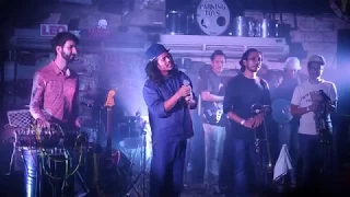 Roll Alone (พรรณลำพัง) - Srirajah Rockers live at Parking Toy