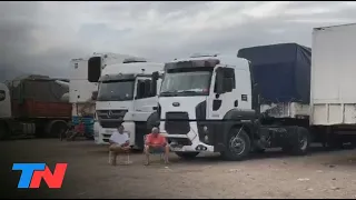 ESCÁNDALO EN LA FRONTERA CON CHILE l 3 mil camiones varados por controles sanitarios en Mendoza