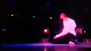 Very rare footage of Michael Jackson when he collapses from the stage during live event