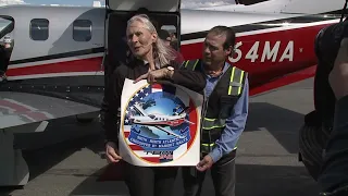 Pilot celebrates 900th transatlantic crossing