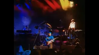 PHIL COLLINS - In the air tonight (live in Sydney 1990)