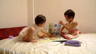 Zoe & Minh Anh Sing Animal Alphabet Song