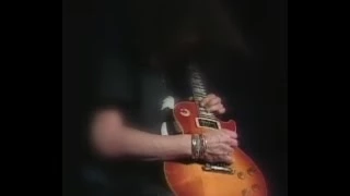 Guns n' roses - Civil war - Live in tokyo 1992 (Voodoo Child intro).