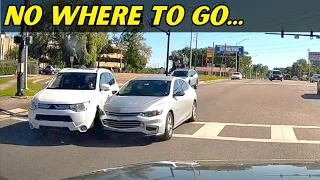 Idiots In Cars Compilation - 466  [USA & Canada Only]