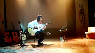 기타리스트 김광석의 '고향의 봄'- 기타명인 김광석, 장구도인 선풍이 함께하는 힐링콘서트에서