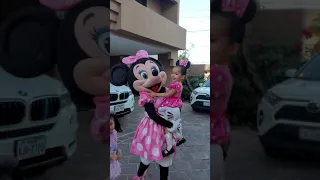 Mimi Mouse sorprende a Barbara