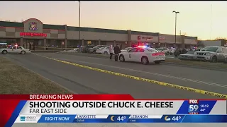 Man killed in shooting outside of Chuck E. Cheese