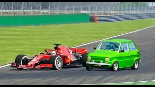 Ferrari F1 2018 vs Fiat 126 Monster - Monza