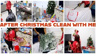 TAKE DOWN CHRISTMAS DECOR WITH ME | CLEAN AND UN DECORATE CLEANING MOTIVATION