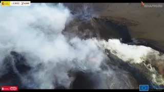 08/12/2021 Vista general del cono desde el este 02. Erupción La Palma IGME