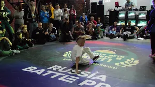 breakdance kids  1/2 final bboy Lion Star vs Pauk - ВДВ круг | Russia Battle Pro 2018