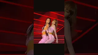 I saw this LIVE y’all! 😱😱😱 #jenlisa #blackpink #jennie #lisa