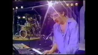 Charly Garcia - Yendo de la cama al living (Badia & Cia 1984)