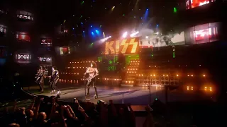 Kiss - Detroit Rock City + Deuce + Love Gun (VH1 Rock Honors 2006) (HD 60fps)