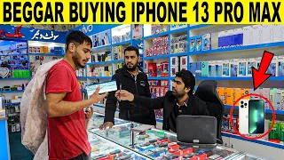 Beggar Buying IPHONE 13 Pro Max With CHEQUE - Rich Beggar @SmartiesPrankTV