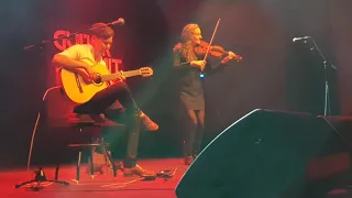 Anne Bakker & Thomas Zwijsen - The Trooper (Iron Maiden)