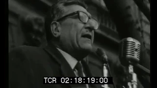 Manifestazione per la fine dei bombardamenti in Vietnam - Milano, 17 febbraio 1968