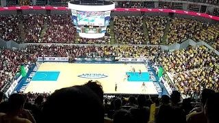 Renzo Subido with the Dagger Three | UST Crowd Reaction | GoUSTe Chant