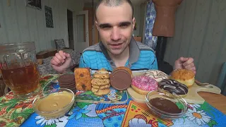 МУКБАНГ АСМР ПОНЧИКИ / DONUTS / ПЕЧЕНЬЕ/ ШОКОЛАД / CHOCOLAТЕ / АРАХИСОВАЯ ПАСТА/ EATING ASMR Mukbang