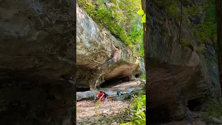 a great new v5 FA from this summer in Columbia, Missouri #climbing #bouldering