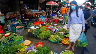 Evening Activities of Khmer People Walk at Orussey Market - Food Market Scene in Phnom Penh