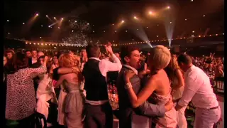 Girls Aloud win British Single presented by Alan Carr | BRIT Awards 2009
