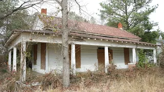 Creepy Abandoned Southern Plantation Home (RUREX)