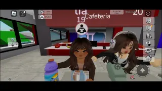 A DAY IN MY LIFE WITH MY OLDER SISTER IN ROBLOX