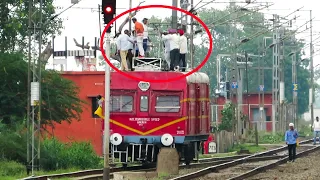 Accident Happens !! High Voltage Shock Electrocution || Many Peoples on the Roof of Train !!