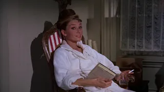 Breakfast at Tiffany's - Holly climbs up to Paul's appartment