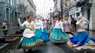 2022 03 26 Харинама Кузнецкий Мост.Harinama in Moscow (Russia). Kuznetsky Most Street..