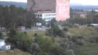 НОНА ведет обстрел возле общежития в Славянске часть 2