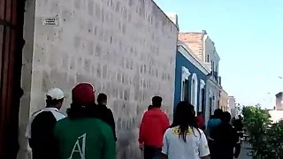 Peruano le exigió a hinchas de Colo Colo que no gritaran "viva Chile" en Arequipa