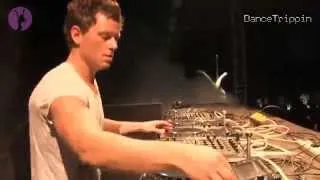 Deniz Koyu - Bong [played by Fedde Le Grand]