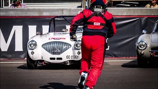 Le Mans Classic Austin Healey 100M inbord.