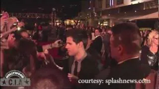 Taylor Lautner getting Mobbed by the Media