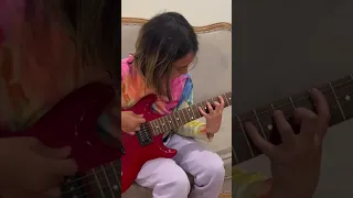 Chloe Chau - Johnny B. Goode riff by Chuck Berry (first time learning)