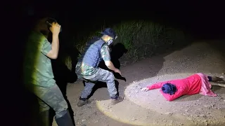 VIMOS UM CORP0 DE UMA MULHER ASSUSTADORA NA ESTRADA