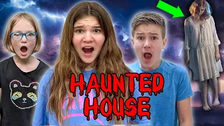 ​HAUNTED HOUSE w/@Carlaylee The CREEPY GHOST CHILDREN!