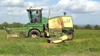 Mowing with Krone and bailing with Deutz