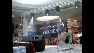 Honorata Honey Skarbek koncert