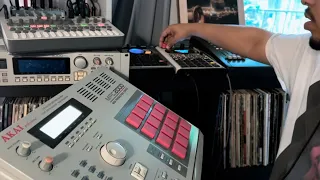 MPC 2000 and LOFI-12 making beats! Sampling MORE Jazz!