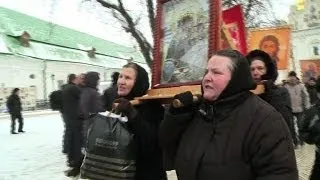 Anti-EU protesters hold counter demonstration in Kiev